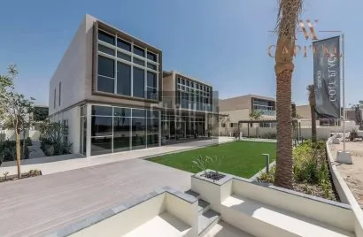 Villa de 6 dormitorios en Golf Place, UAE No. 107