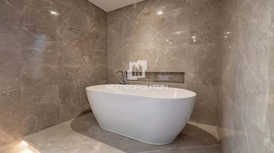 Villa de 4 dormitorios en Golf Place, UAE No. 963 № 13