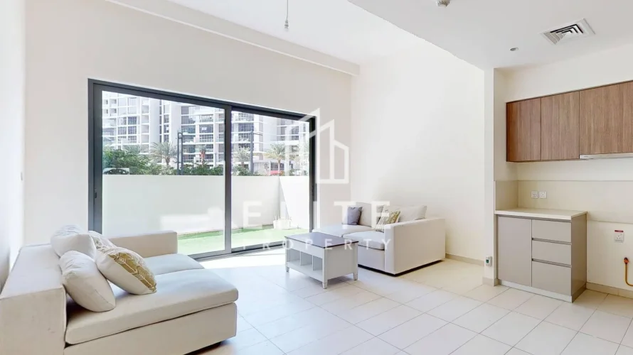 Apartamento de 2 dormitorios en Executive Residences, UAE No. 1086