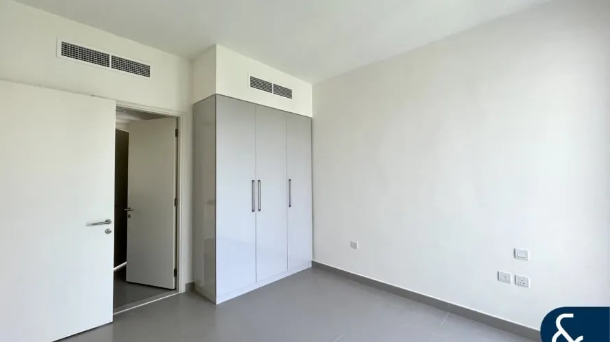 Villa de 4 dormitorios en Maple 2, UAE No. 989 № 10