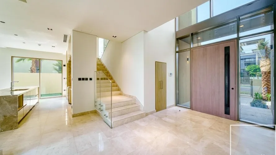 Villa de 4 dormitorios en Golf Place, UAE No. 678 № 10