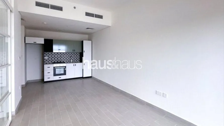 Apartamento de 2 dormitorios en Golfville, UAE No. 458