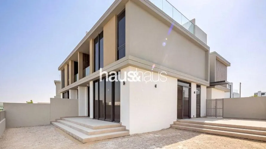 Adosado de 3 dormitorios en Dubai Hills Estate, UAE No. 485 № 1