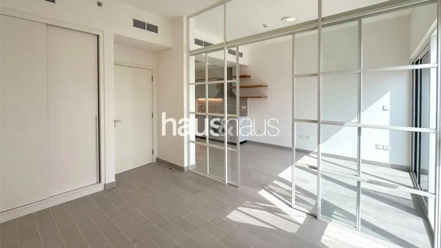 Apartamento de 1 dormitorio en Golfville, UAE No. 434 № 3