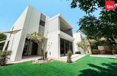 Villa de 3 dormitorios en Dubai Hills Estate, UAE No. 300