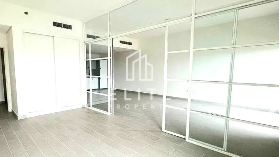 Apartamento de 2 dormitorios en Golfville, UAE No. 1084 № 3