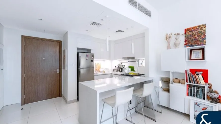 Apartamento de 1 dormitorio en Park Point, UAE No. 1027 № 1