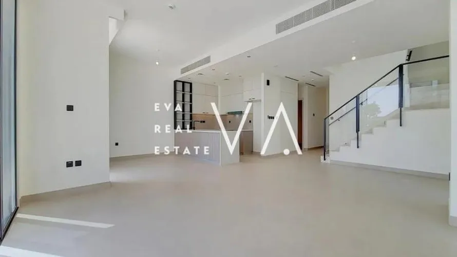 Villa de 3 dormitorios en Dubai Hills, UAE No. 580