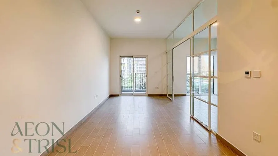 Apartamento de 2 dormitorios en Golfville, UAE No. 729 № 1