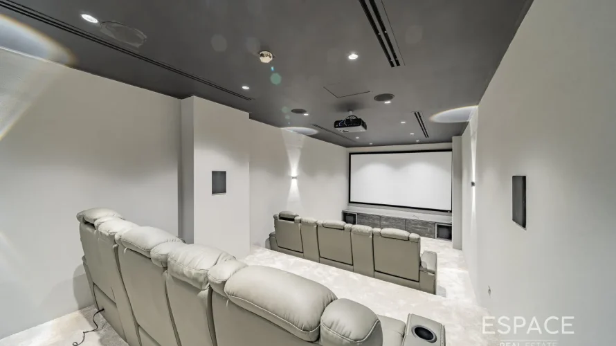 Villa de 6 dormitorios en Parkway Vistas, UAE No. 914 № 14