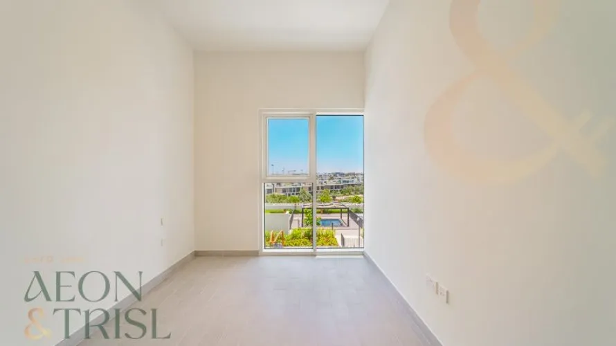 Apartamento de 2 dormitorios en Golfville, UAE No. 696 № 3