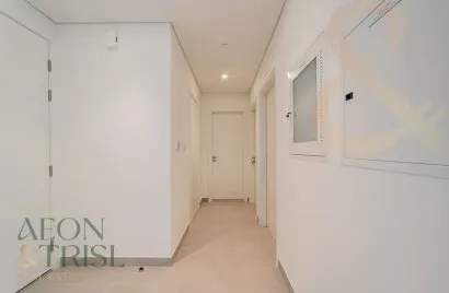 Apartamento de 2 dormitorios en Golfville, UAE No. 696