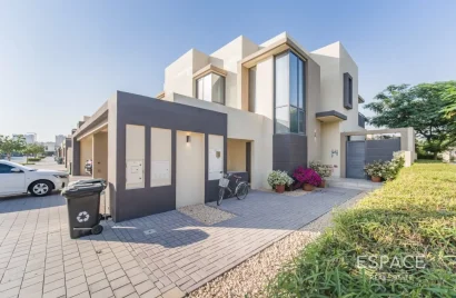 Villa de 4 dormitorios en Dubai Hills Estate, UAE No. 860