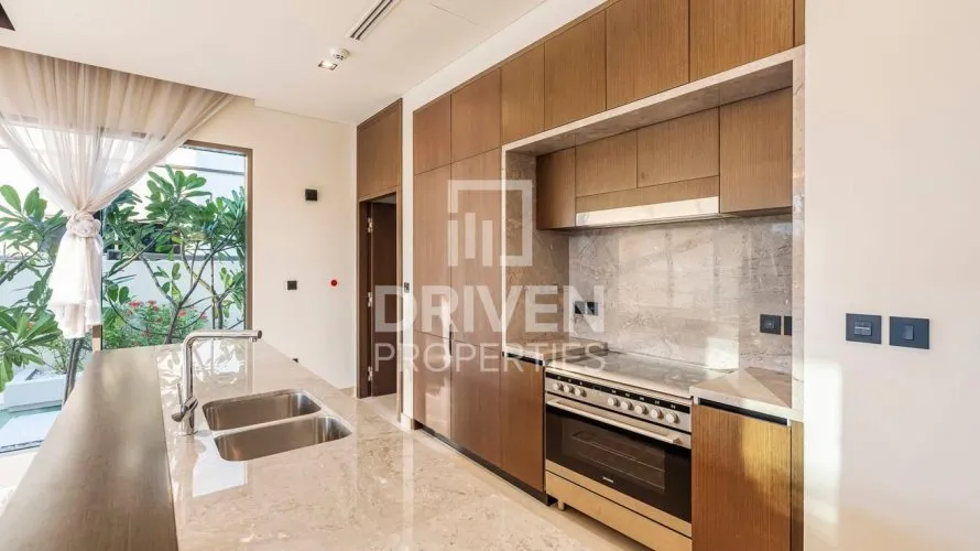 Villa de 4 dormitorios en Golf Place, UAE No. 2231 № 11