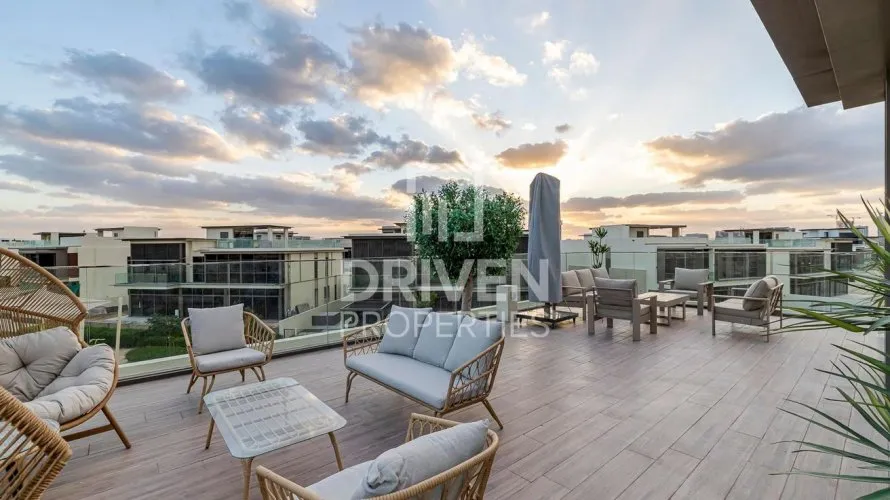 Villa de 4 dormitorios en Golf Place, UAE No. 2212 № 3