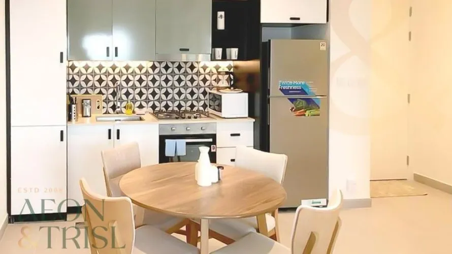 Appartement de 2 chambres à Golfville, UAE No. 705 № 2