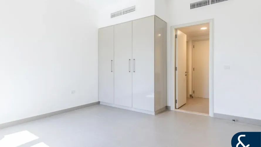 Villa de 4 chambres à Maple 2, UAE No. 1110 № 7