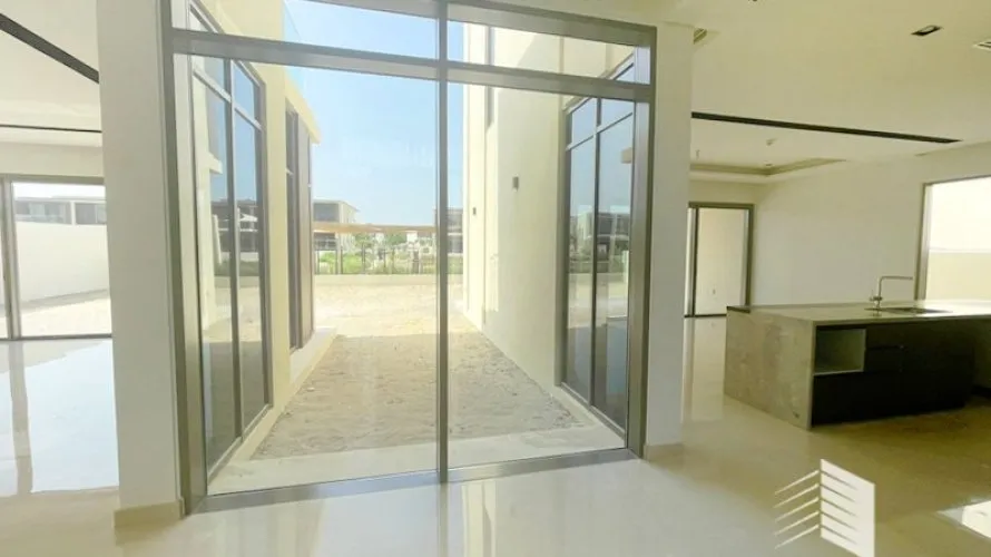 Villa de 4 chambres à Golf Place, UAE No. 201 № 3