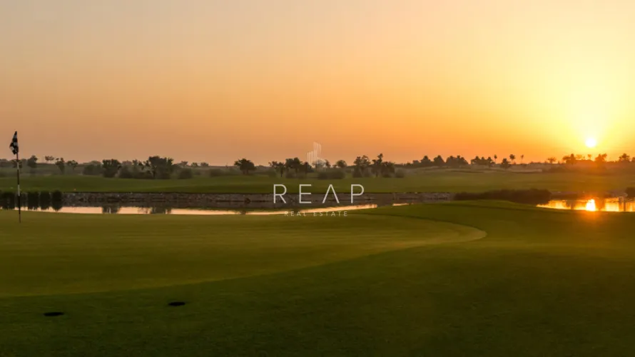 Villa de 3 chambres à Golf Grove, UAE No. 249 № 2