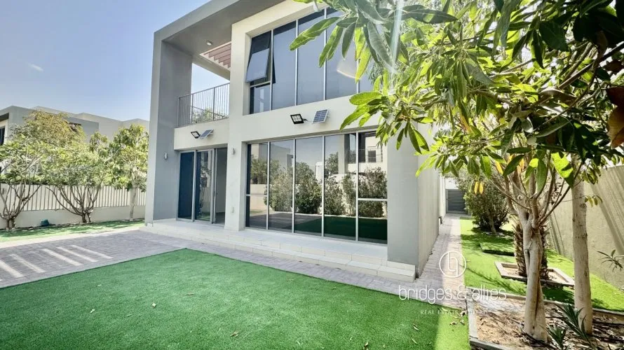 Villa de 4 chambres à Dubai Hills Estate, UAE No. 1147