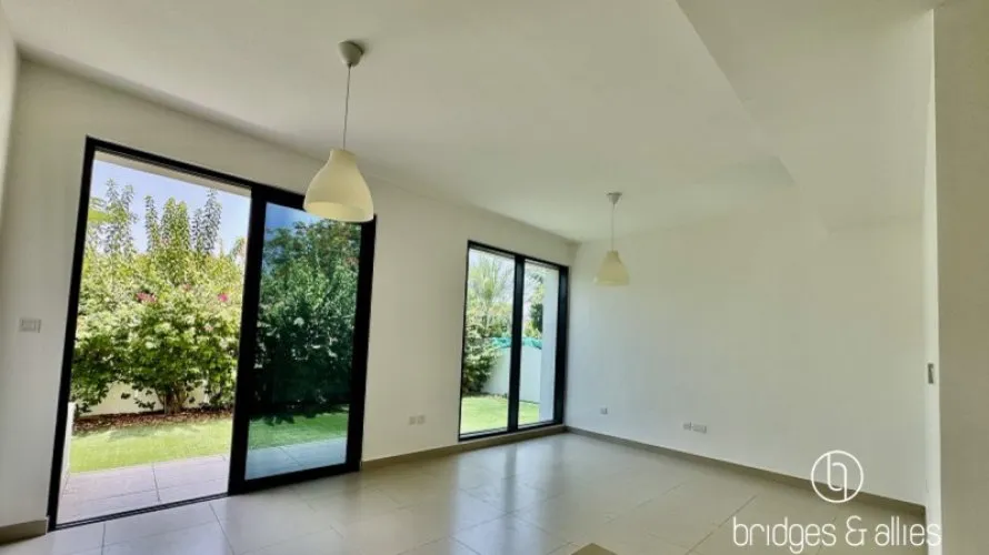 Villa de 4 chambres à Dubai Hills Estate, UAE No. 1148 № 2