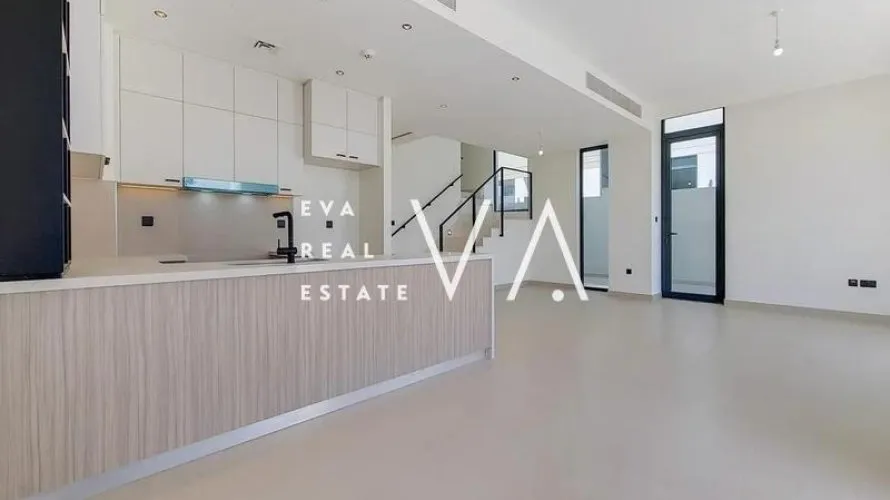 Villa de 3 chambres à Dubai Hills, UAE No. 580 № 2