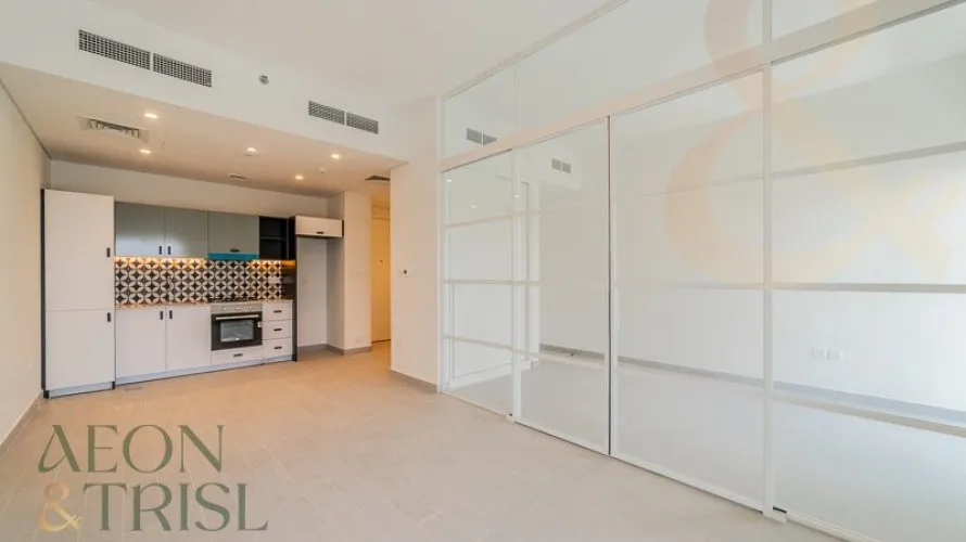 Appartement de 2 chambres à Golfville, UAE No. 696 № 1