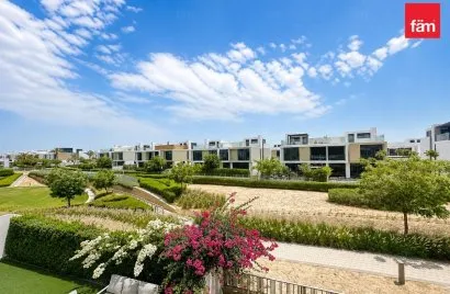Villa de 3 chambres à Dubai Hills Estate, UAE No. 1282