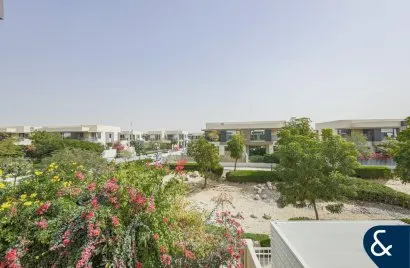 Villa de 4 chambres à Maple at Dubai Hills Estate, UAE No. 1329