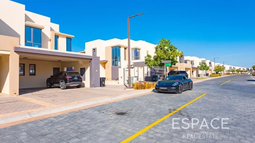 Villa de 4 chambres à Dubai Hills Estate, UAE No. 1874 № 11