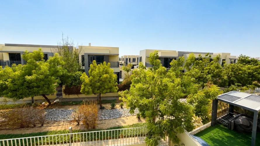 Villa de 4 chambres à Maple 1, UAE No. 2270