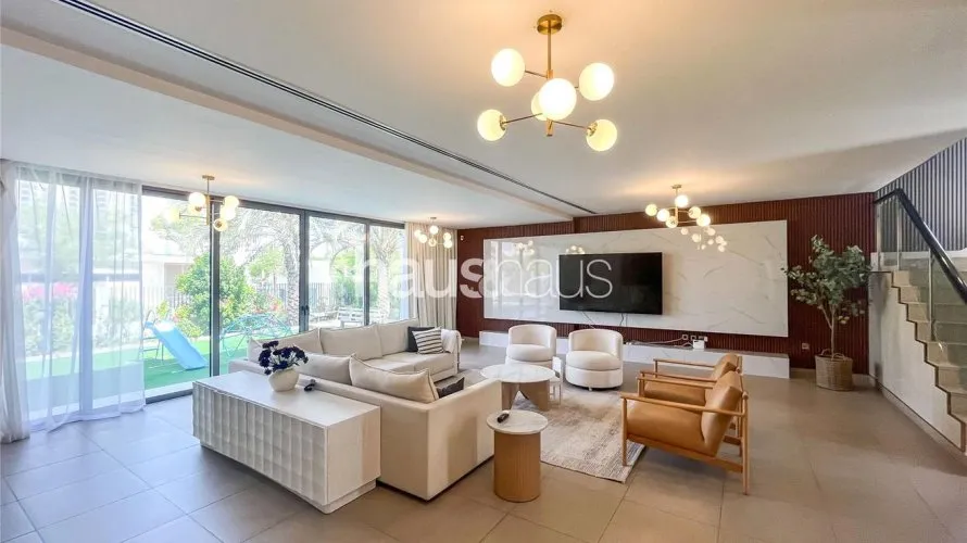 Вилла с 5 спальнями в  Sidra Villas, Дубай Хилс Эстейт, Дубай, ОАЭ №444 № 2